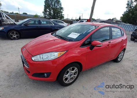 2015 Ford Fiesta Se z USA, uszkodzony, nr VIN 3FADP4EJXFM129848